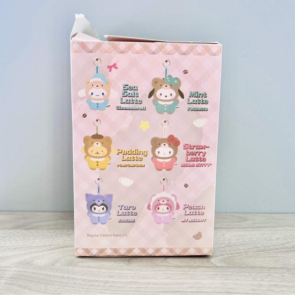 Sanrio Characters Latte Baby Vinyl Plush Pendant - Strawberry Latte Hello Kitty - Picture 6 of 8